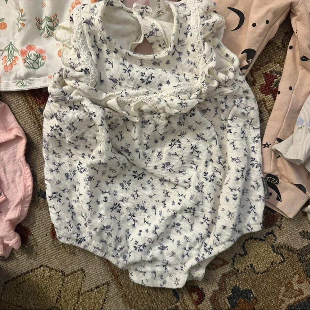 Carters Girls Pink Bundle sz 18 MO
